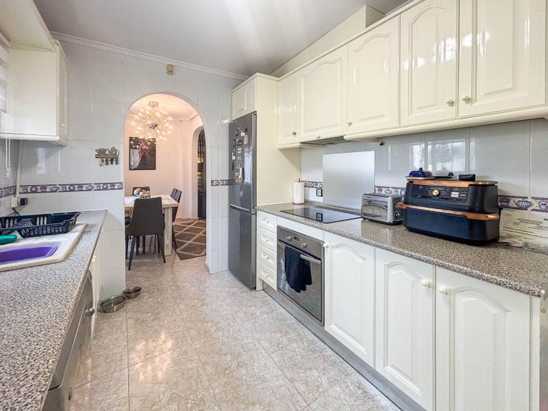 Villa for Sale in Monforte Del Cid, Alicante 7