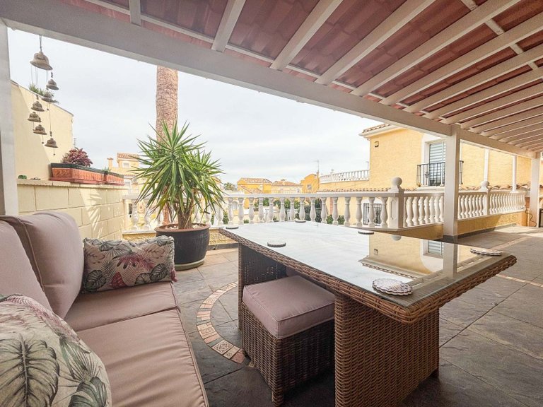 Villa for Sale in Monforte Del Cid, Alicante 37