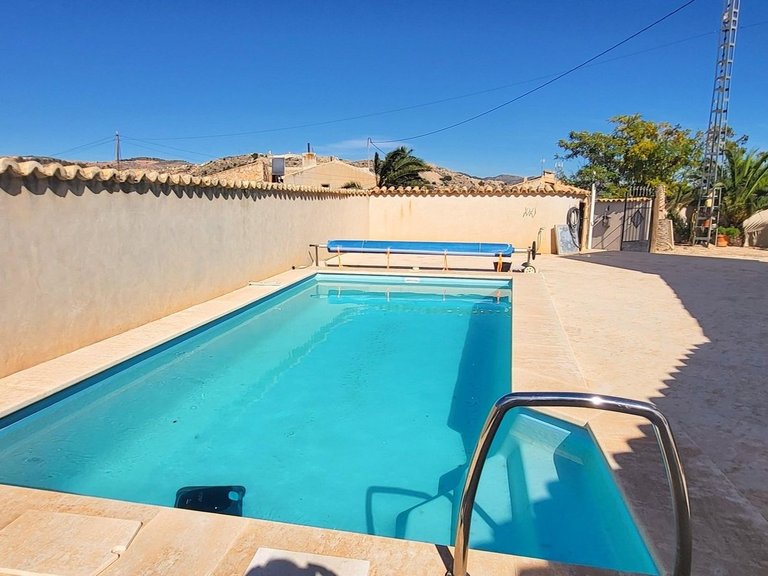 Villa for Sale in La Romana, Alicante 2