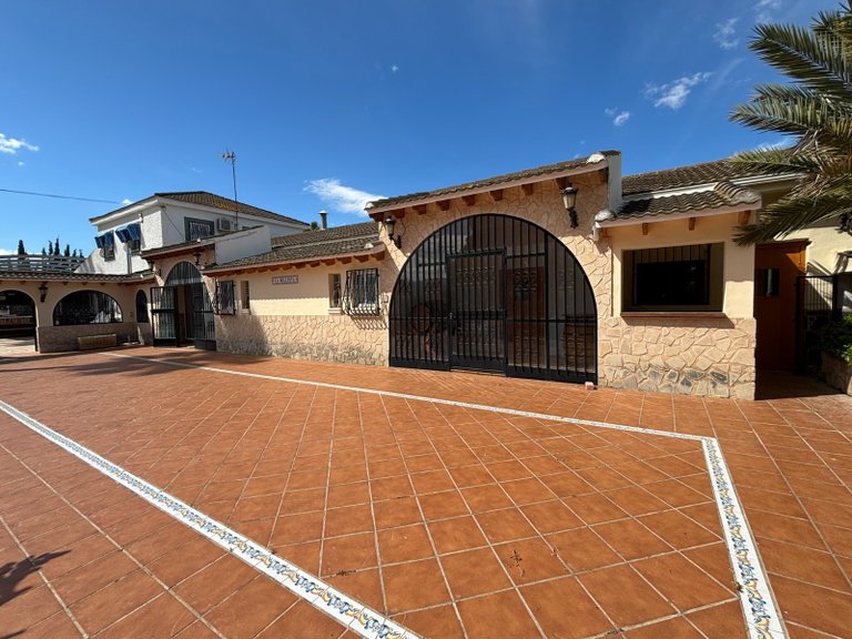 Villa for Sale in Sax, Alicante 2