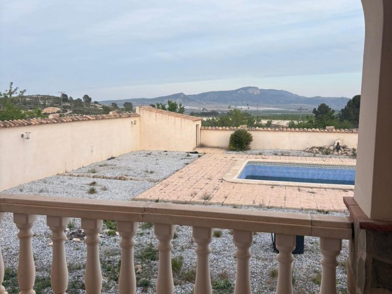 Villa for Sale in Monóvar, Alicante 6