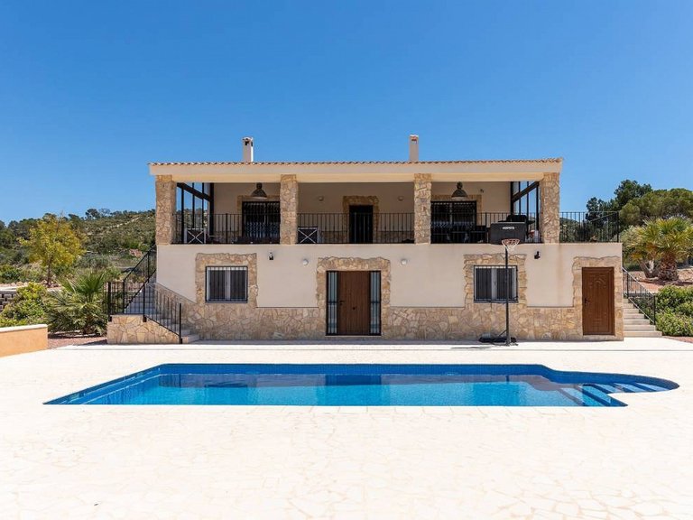 Villa for Sale in La Romana, Alicante 1