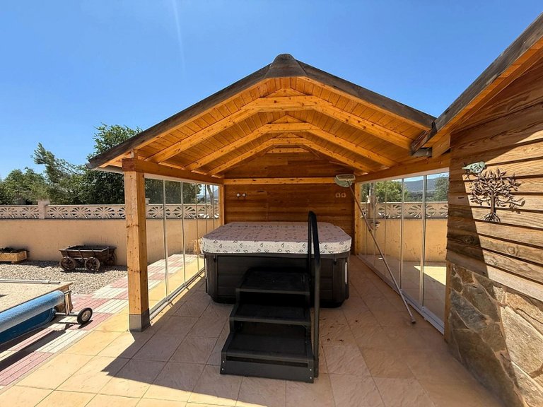 Villa for Sale in Castalla, Alicante 4