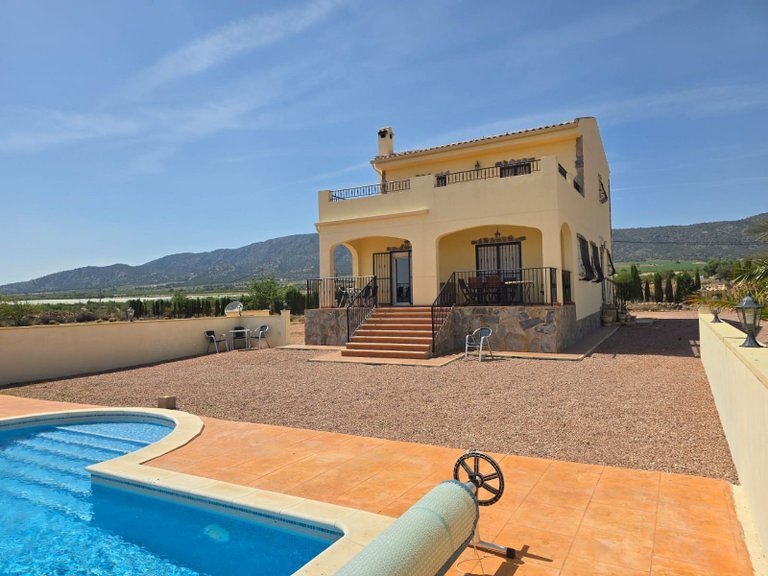 Villa for Sale in Monóvar, Alicante 7