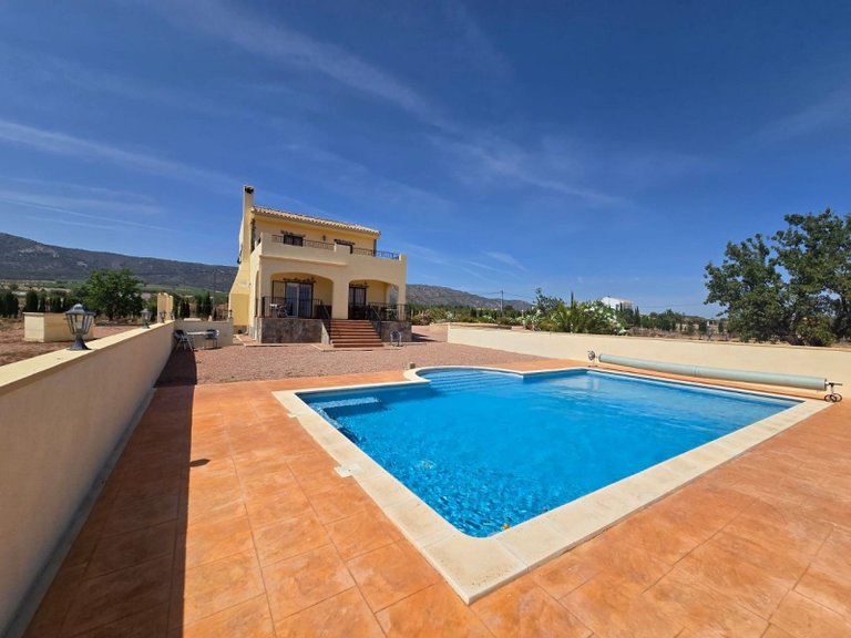 Villa for Sale in Monóvar, Alicante 8