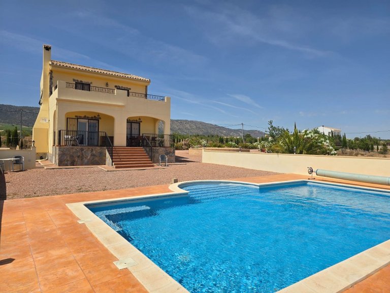 Villa for Sale in Monóvar, Alicante 9
