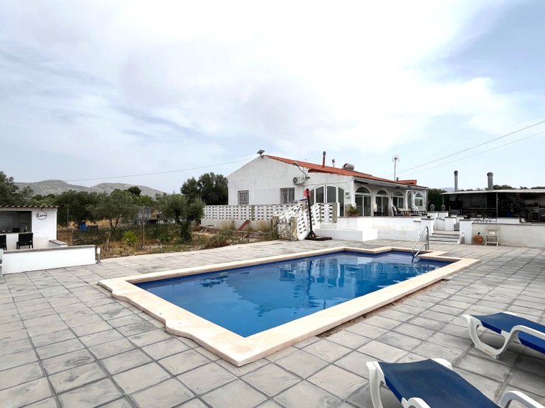Country House for Sale in Sax, Alicante 1
