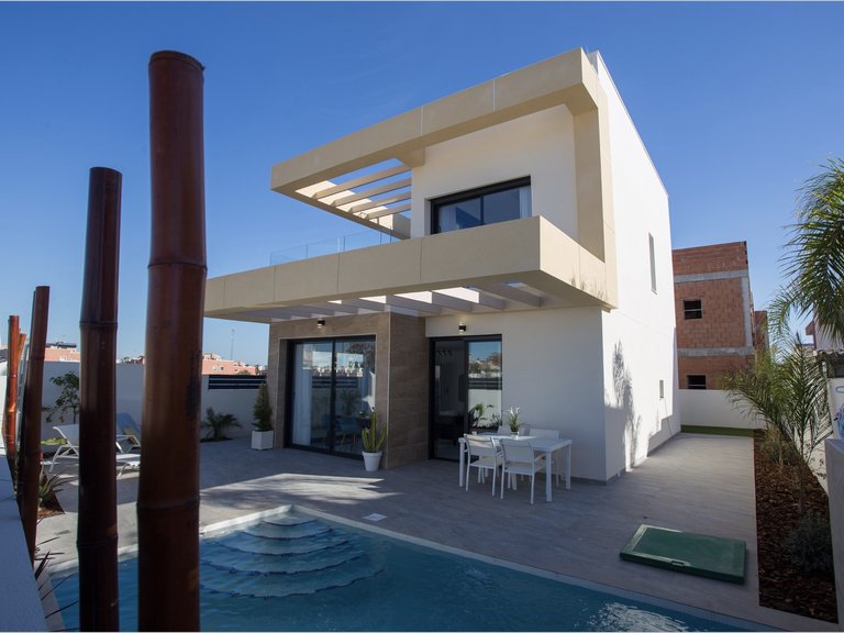 Villa for Sale in Los Montesinos, Alicante 18