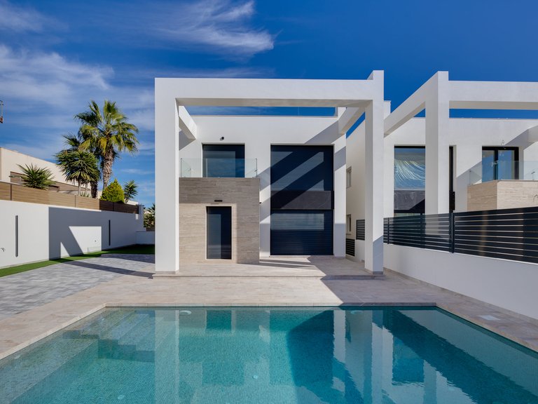 Villa for Sale in Torrevieja, Alicante 3