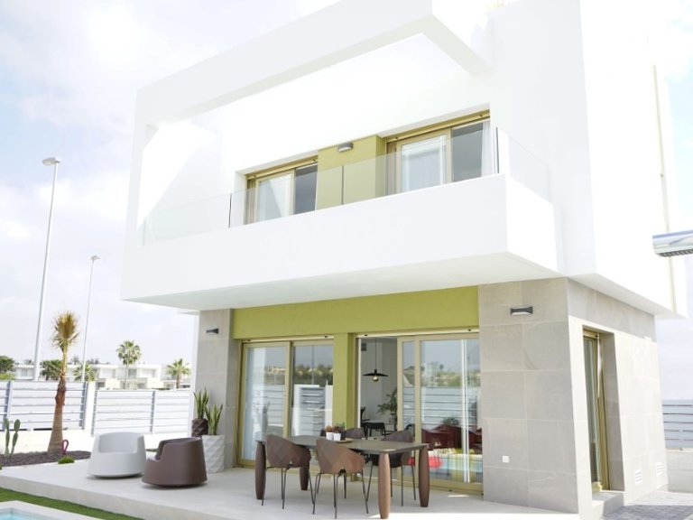 Villa for Sale in Jacarilla, Alicante 1