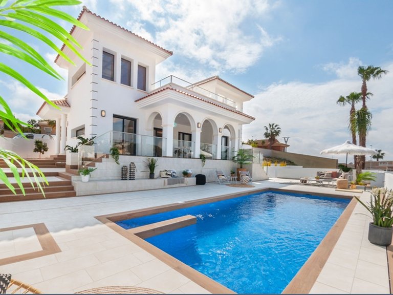 Villa for Sale in Ciudad Quesada, Alicante 1