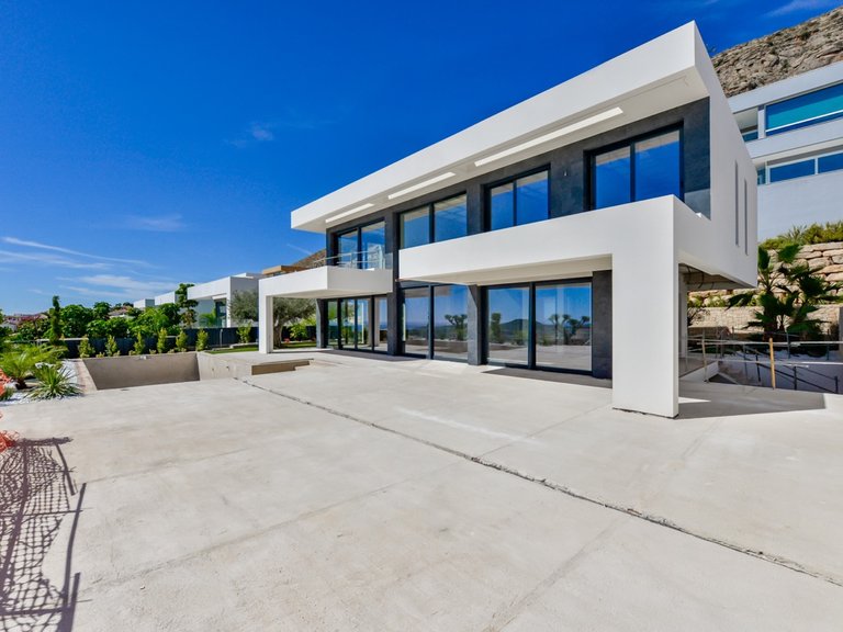 Villa for Sale in Finestrat, Alicante 2