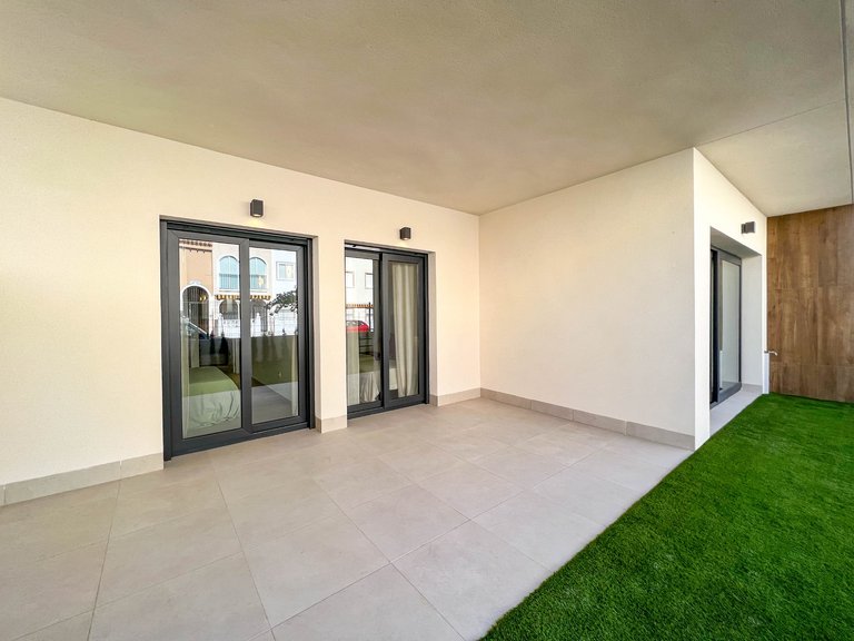 Apartment for Sale in Torrevieja, Alicante 20