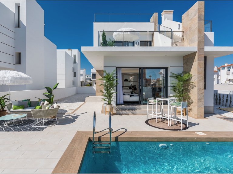 Villa for Sale in Los Alcázares, Murcia 3