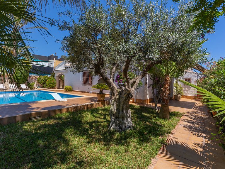 Villa for Sale in Costa Blanca Orihuela Costa, Alicante 16
