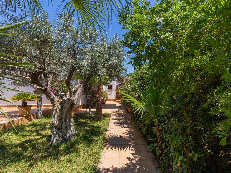 Villa for Sale in Costa Blanca Orihuela Costa, Alicante 24