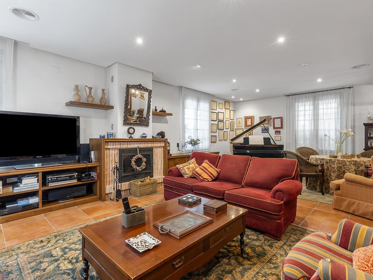 Villa for Sale in Torrevieja, Alicante 28