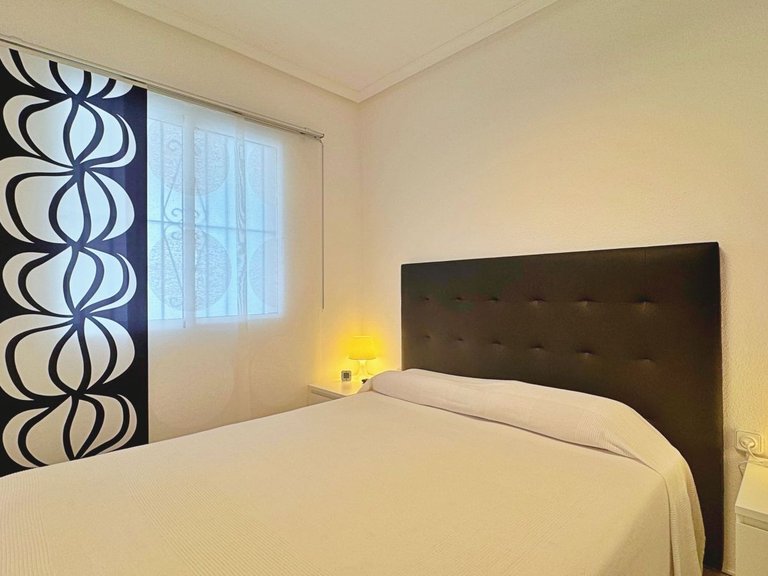 Apartment for Sale in Torrevieja, Alicante 20