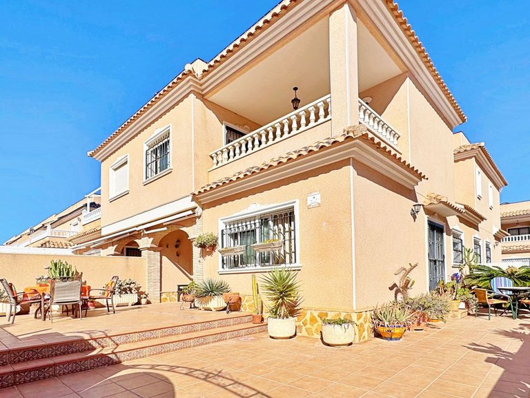 Town House for Sale in Orihuela Costa, Alicante 1