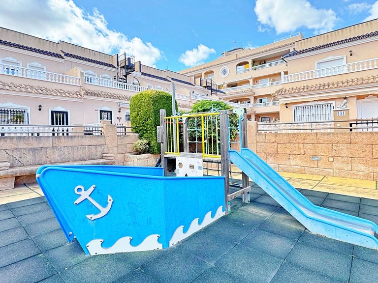 Town House for Sale in Orihuela Costa, Alicante 37