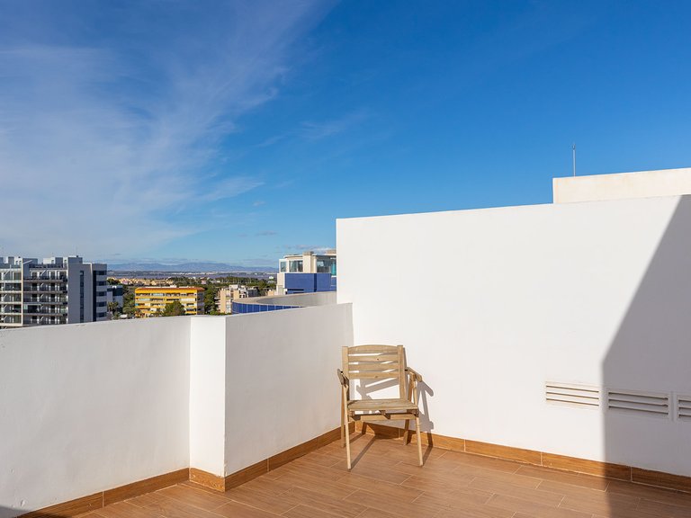Penthouse for Sale in Torrevieja, Alicante 35