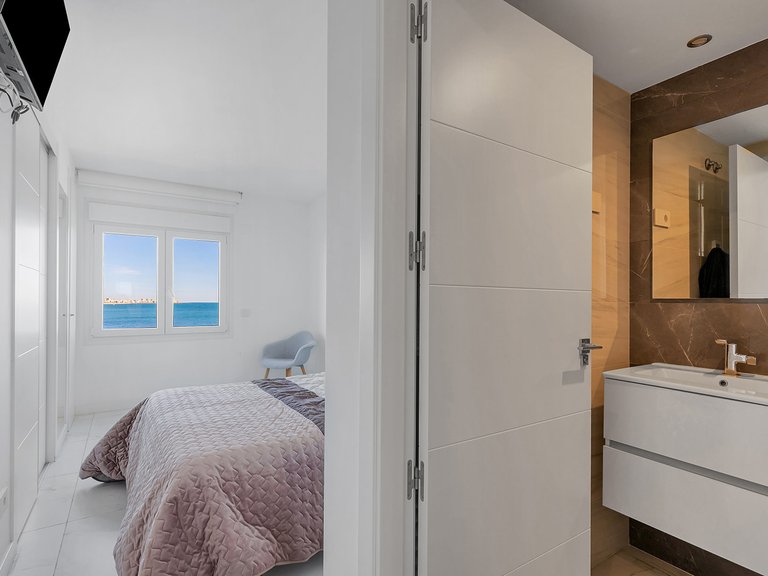 Apartment for Sale in Costa Blanca Torrevieja, Alicante 23