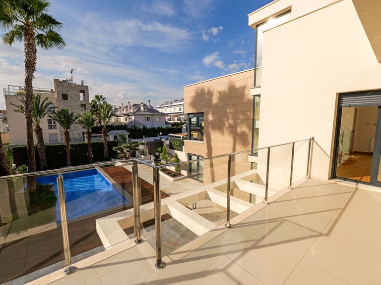 Villa for Sale in Torrevieja, Alicante 19
