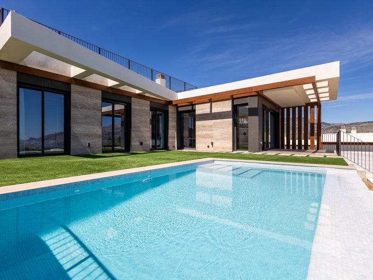 Villa for Sale in Polop, Alicante 1