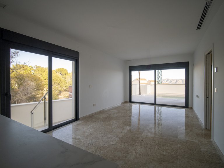 Villa for Sale in La Nucia, Alicante 3