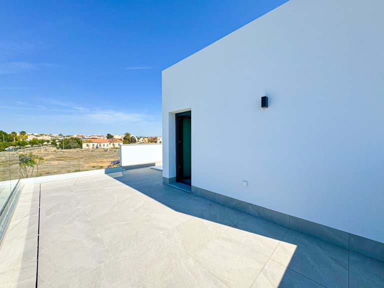 Villa for Sale in Pilar De La Horadada, Alicante 15