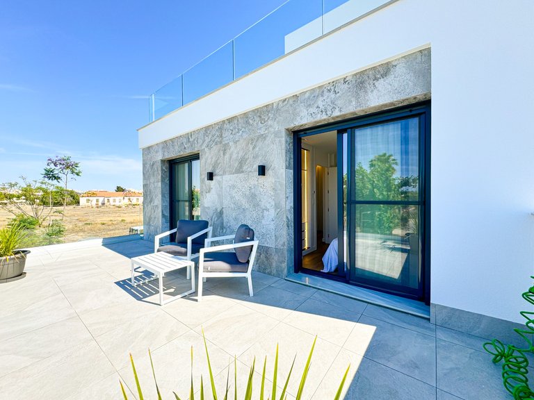 Villa for Sale in Pilar De La Horadada, Alicante 4