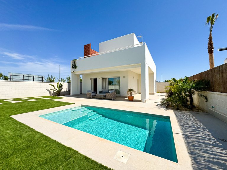 Villa for Sale in Pilar De La Horadada, Alicante 29