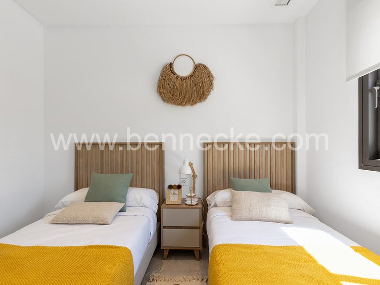 Villa for Sale in Elche, Alicante 24