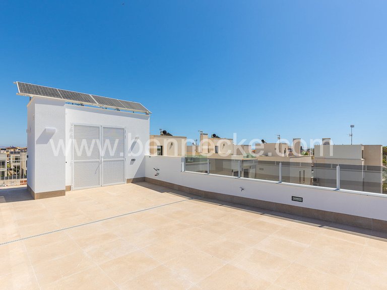 Villa for Sale in Elche, Alicante 28