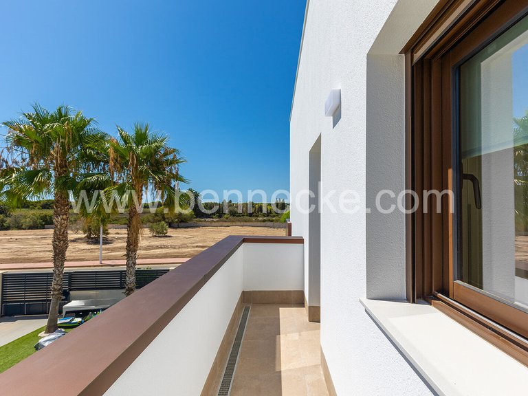 Villa for Sale in Elche, Alicante 29