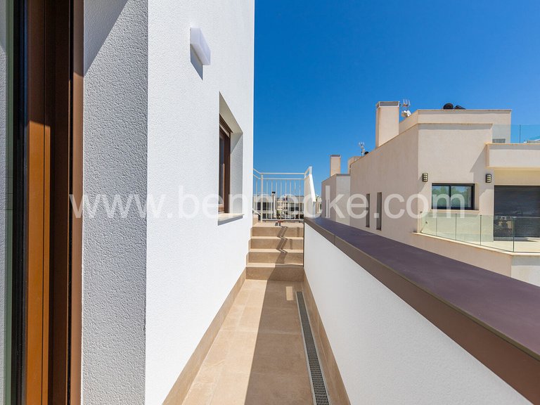 Villa for Sale in Elche, Alicante 31