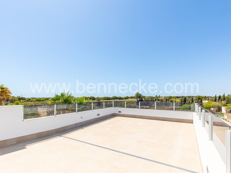 Villa for Sale in Elche, Alicante 4