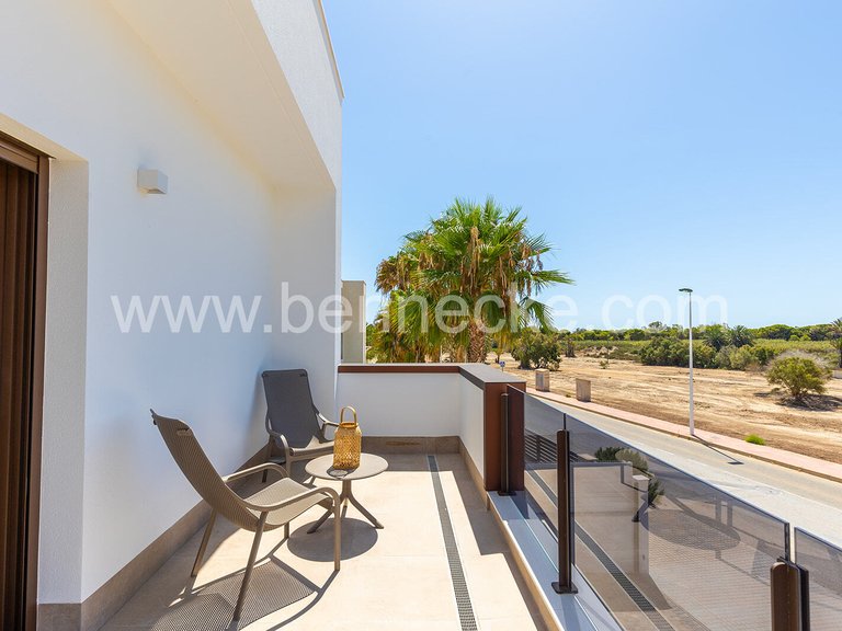 Villa for Sale in Elche, Alicante 5