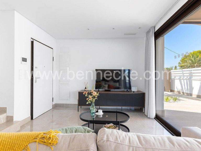 Villa for Sale in Elche, Alicante 8