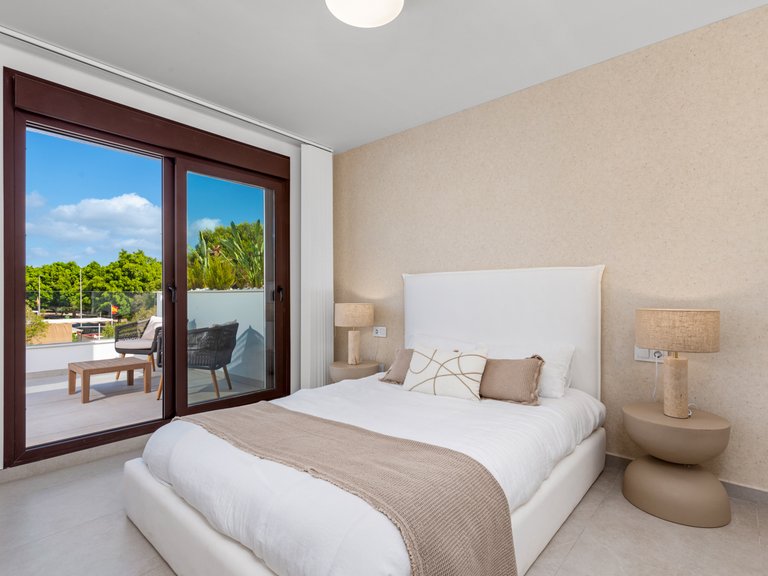 Villa for Sale in Pilar De La Horadada, Alicante 37