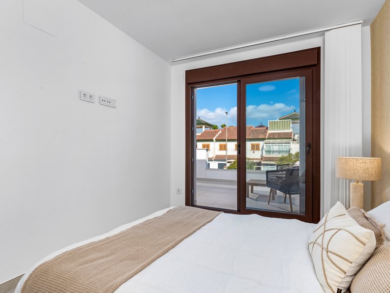 Villa for Sale in Pilar De La Horadada, Alicante 36