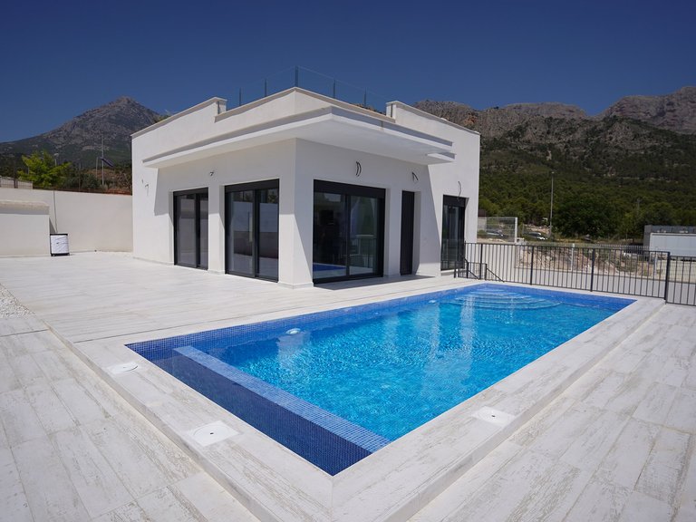 Villa for Sale in Polop, Alicante 3