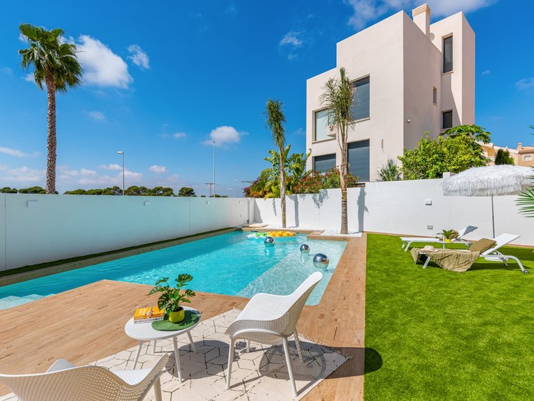 Villa for Sale in Ciudad Quesada, Alicante 1