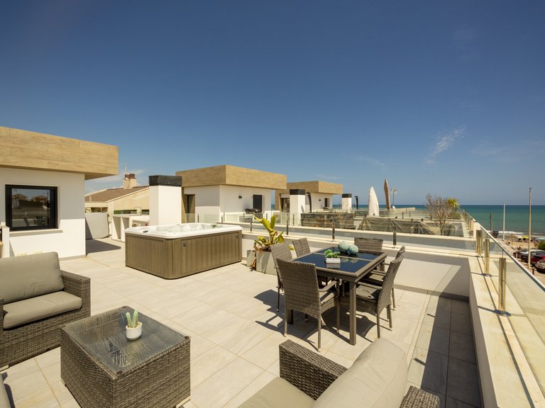 Villa for Sale in Torrevieja, Alicante 28