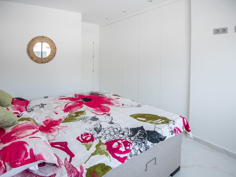 Villa for Sale in Pinar De Campoverde, Alicante 4