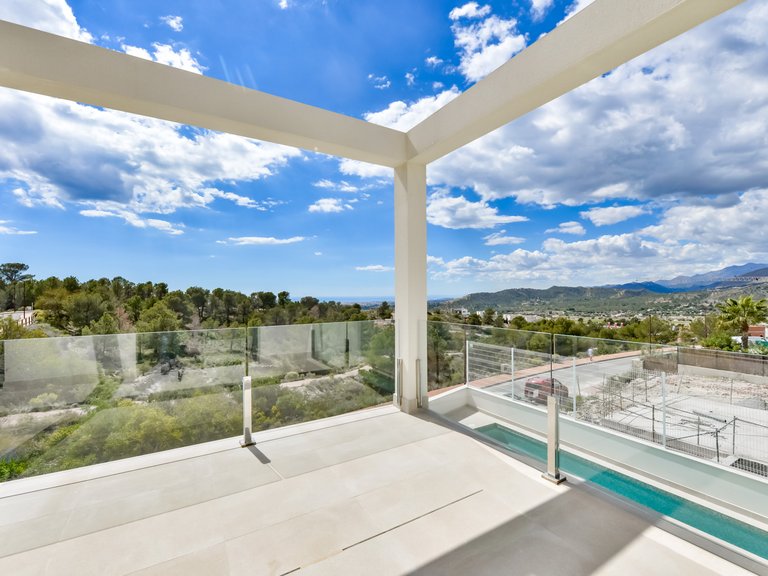 Villa for Sale in Finestrat, Alicante 11