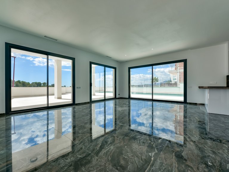 Villa for Sale in Finestrat, Alicante 5