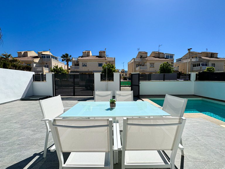 Villa for Sale in Torrevieja, Alicante 4