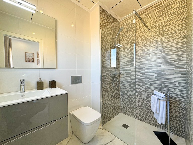 Villa for Sale in Torrevieja, Alicante 11