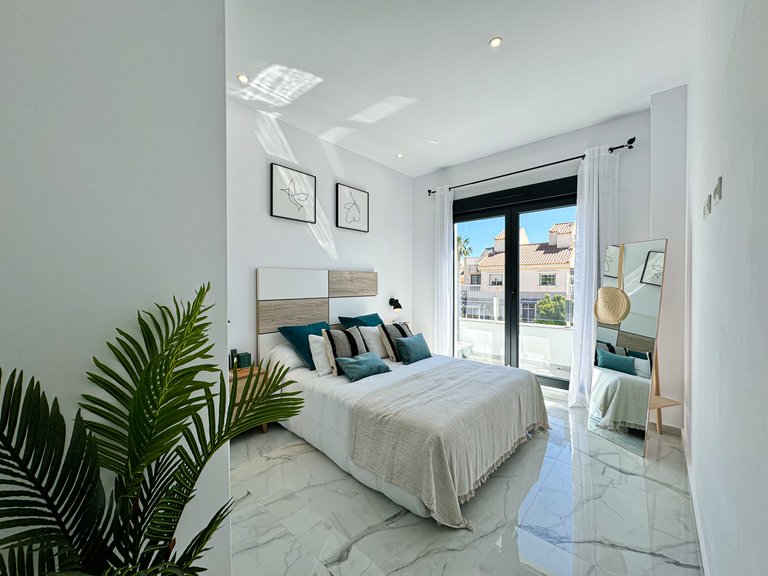 Villa for Sale in Torrevieja, Alicante 12